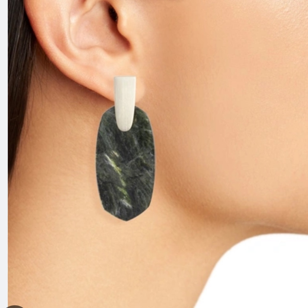 Kendra Scott Aragon drop earrings gold and sage mica